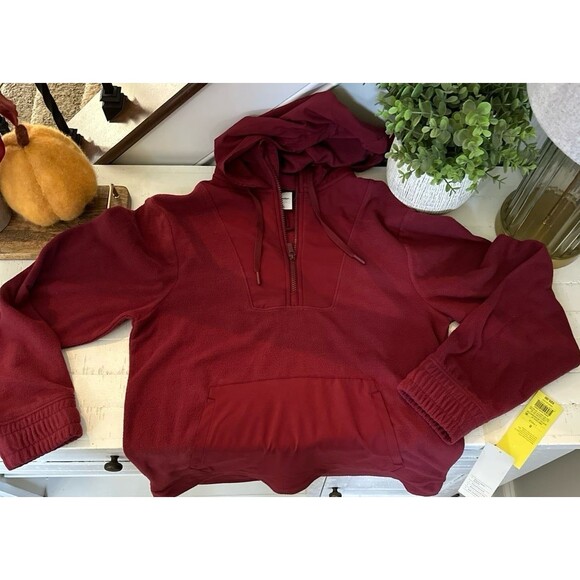 NWT Men’s Red Hoodie Fleece Hooded Sweatshirt Recycled Sustainable Sz Small - Picture 2 of 9